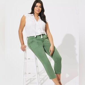 Torrid green Aviator cargo utility capri pants, size 12, slim fit